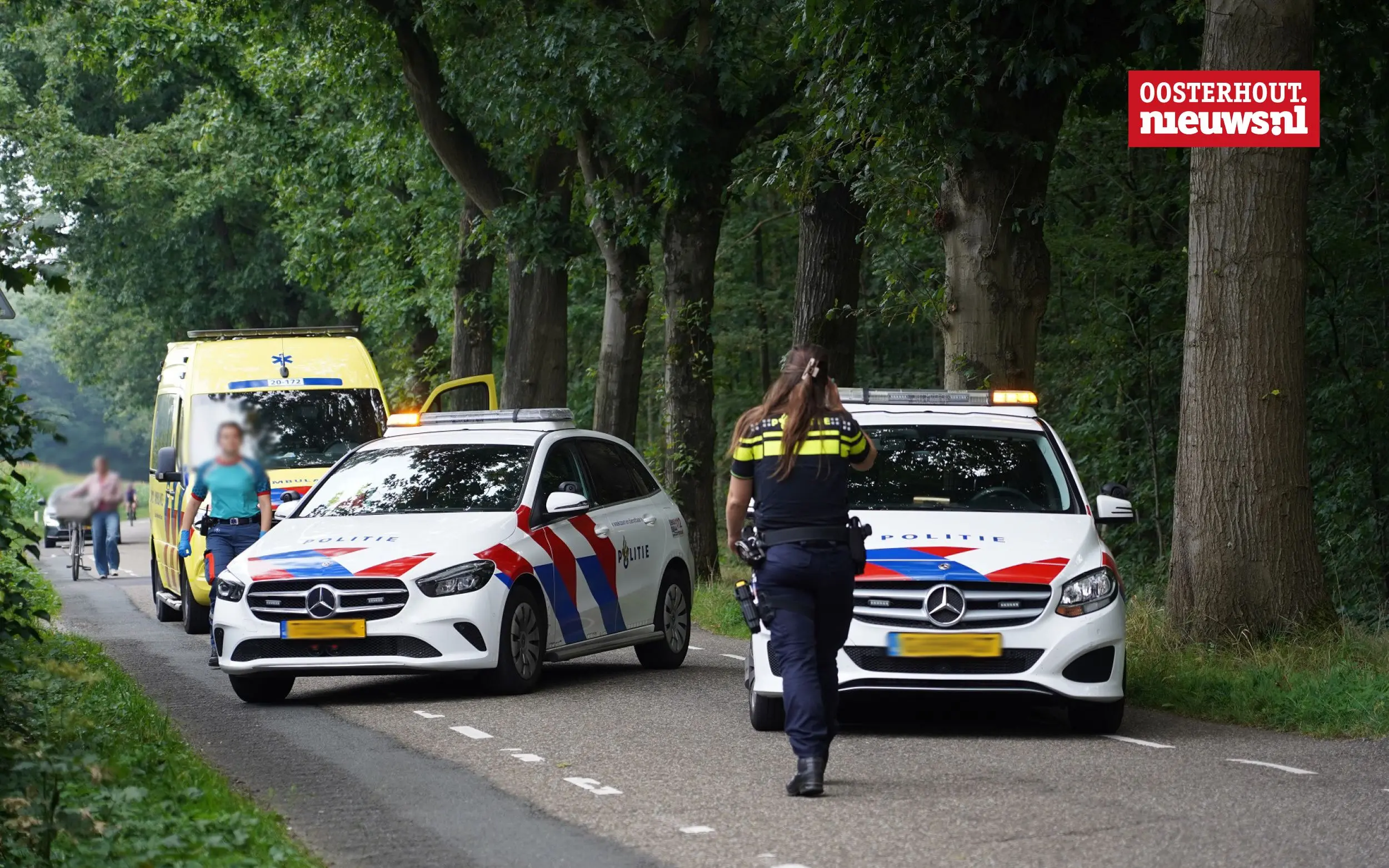 Bestuurder lichtgewond na botsing op kruising Ketenbaan