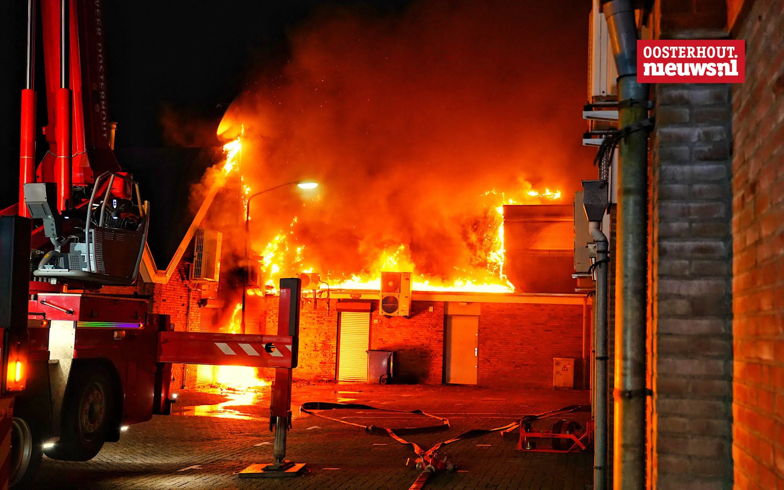 Zeer grote brand winkelcentrum Arendshof