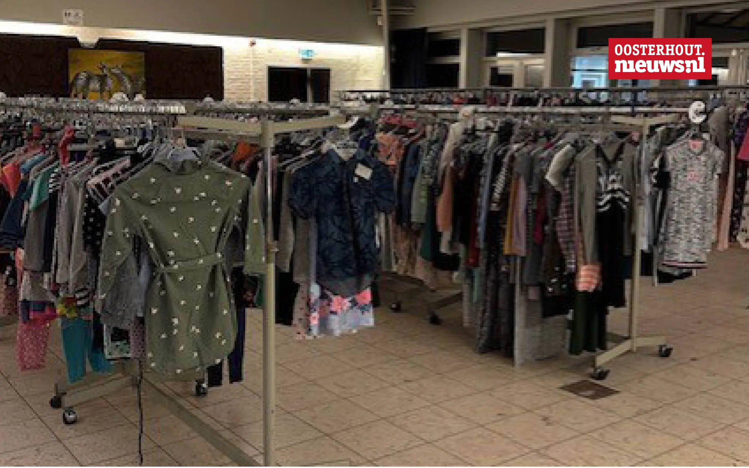 Kinderkledingbeurs Oosterhout doneert 800 euro aan AntoonJespers Stichting