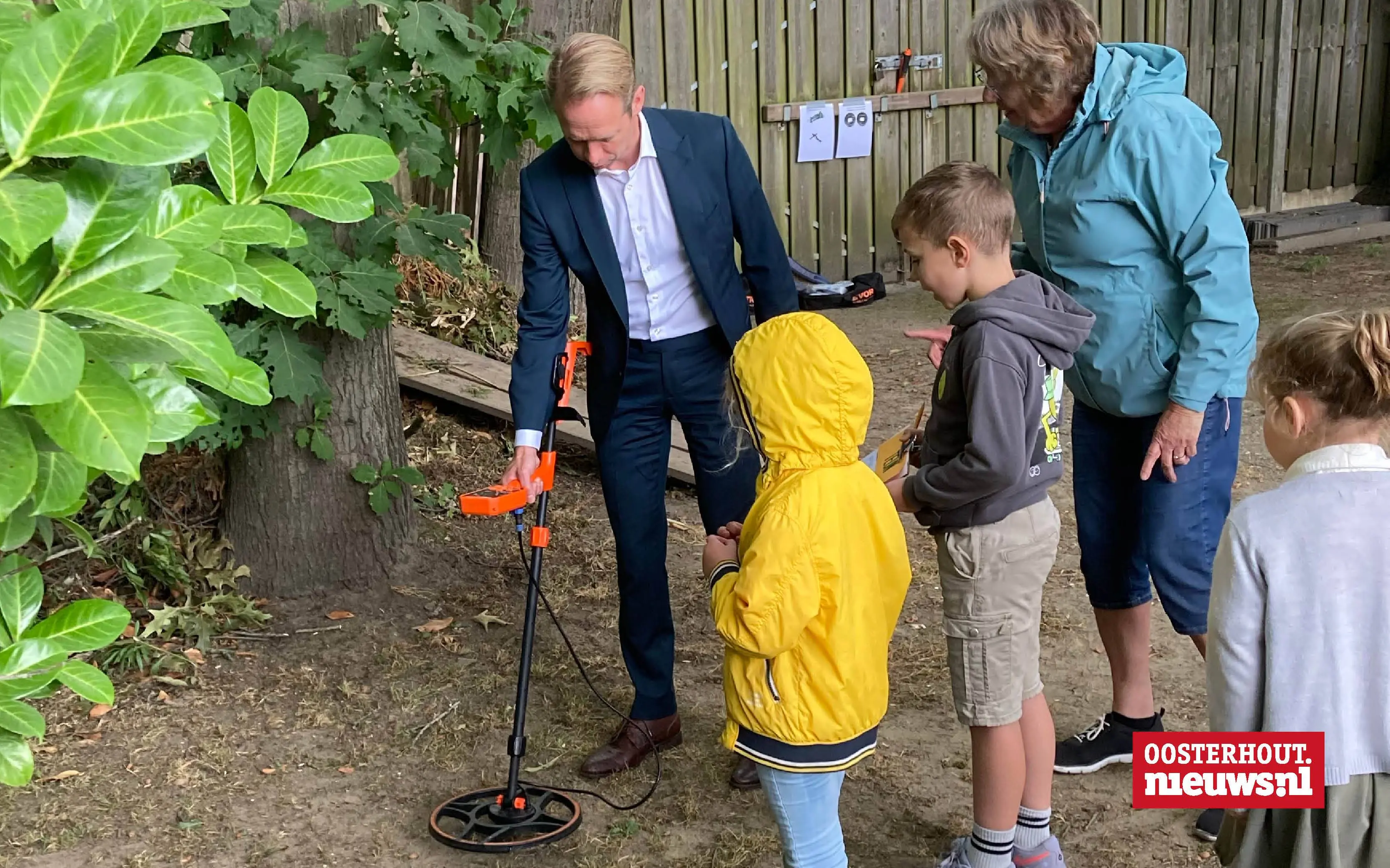 Burgemeester bezoekt Zomerkaravaan bij Museum Oud Oosterhout