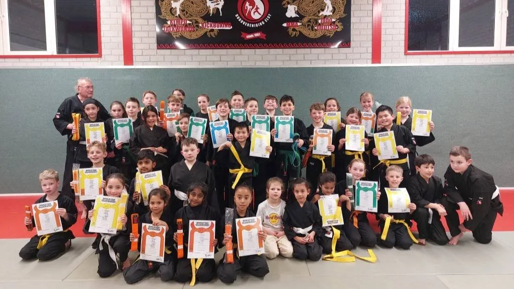 Geslaagde Kempo-examens 1e groep (ca. 6-12 jaar) Budovereniging Elst