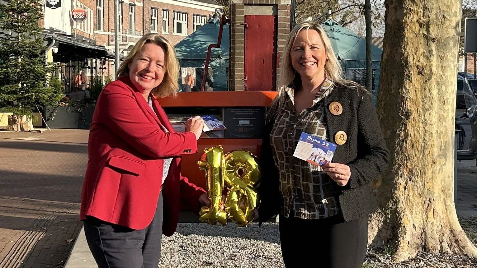 Gemeente Overbetuwe - Verjaardagskaart 18 jarigen