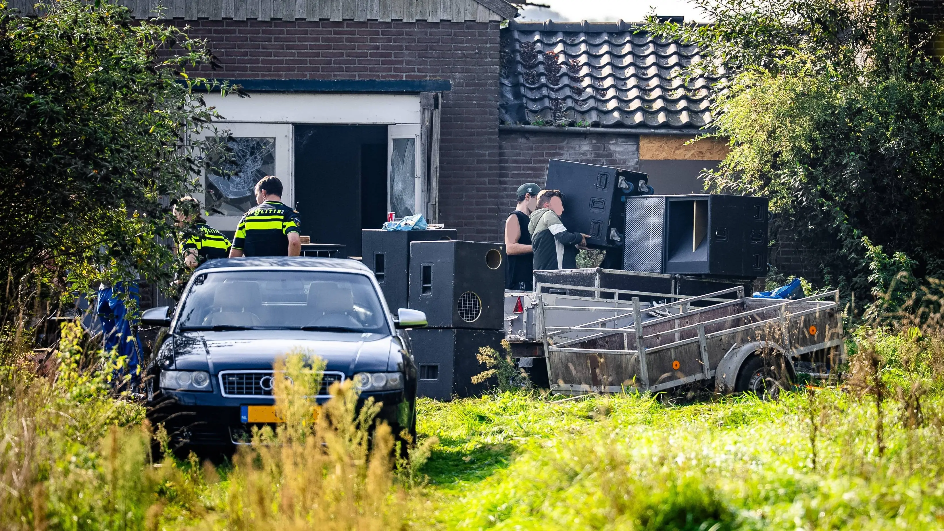 HEITINK_20261003_illegaal_feest_beeindigt_door_de_politie_in_elst_4