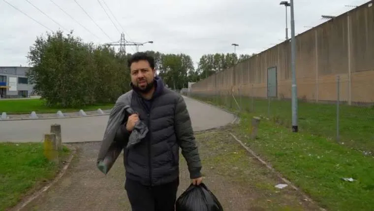 Video: In 0% Alcohol speelt Salaheddine een Marokkaanse jongen die met meer dan 1 miljoen euro de gevangenis mag verlaten