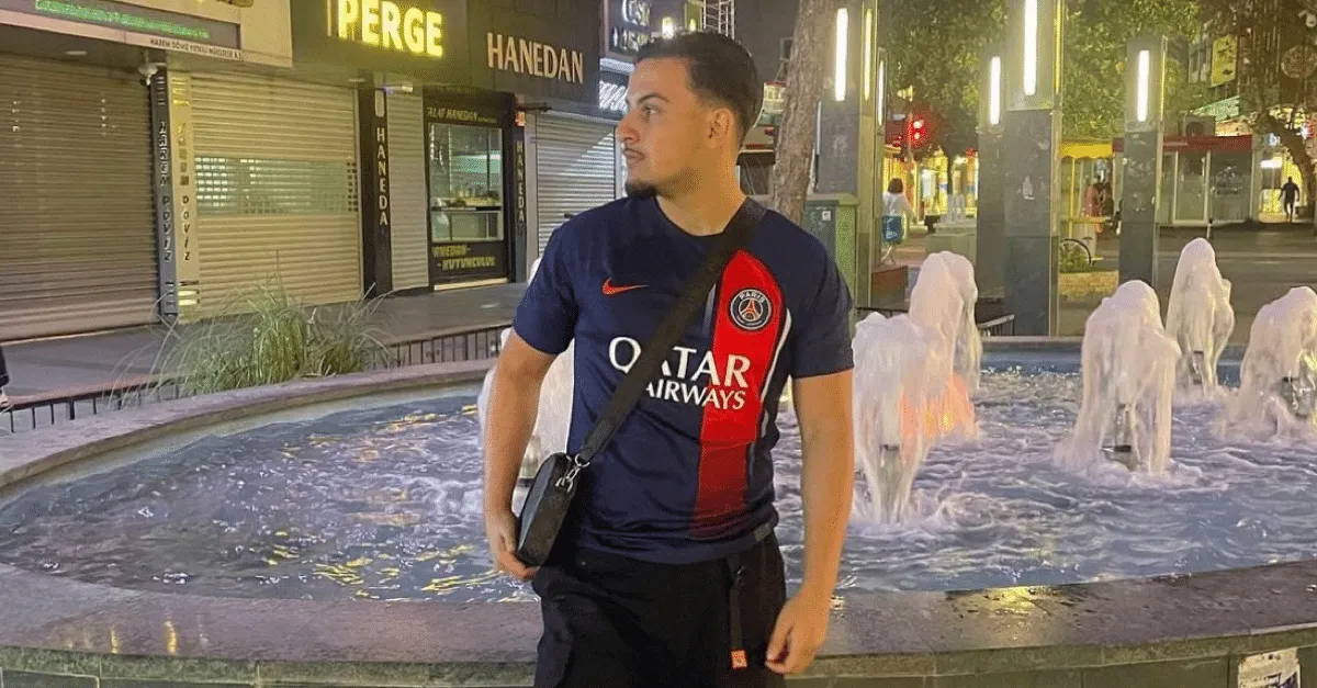 Bekende YouTuber opgepakt na virale prankcalls: 'De politie komt er NU aan!' (BEELDEN)