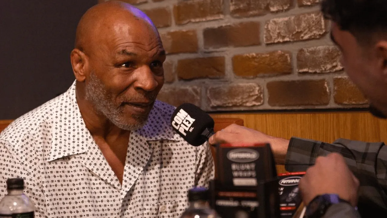 Mike Tyson bezoekt zijn coffeeshop in Amsterdam: 'Ik rook het liefst mijn joint puur'