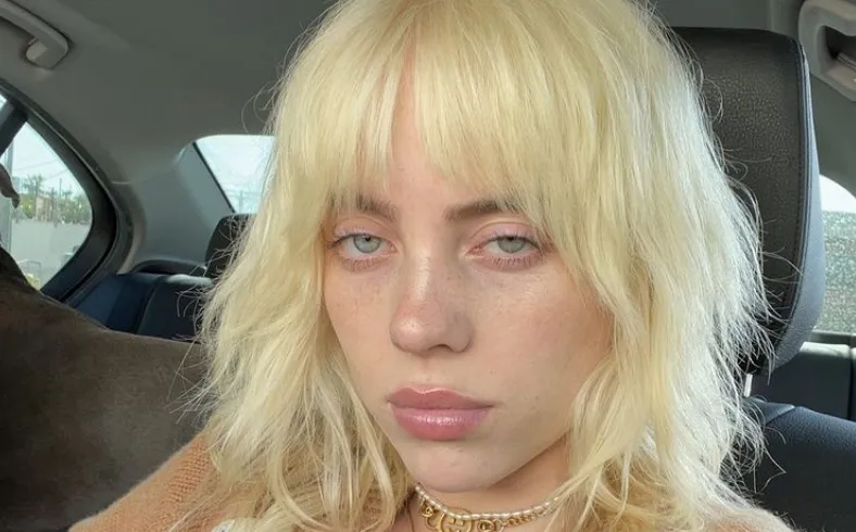 Billie Eilish zwaar onder vuur na opgedoken video