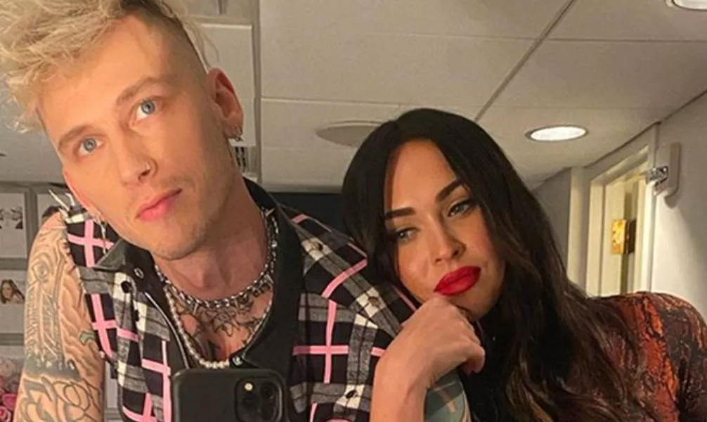 Bizar: Megan Fox en Machine Gun Kelly drinken elkaars bloed na verloving (VIDEO)