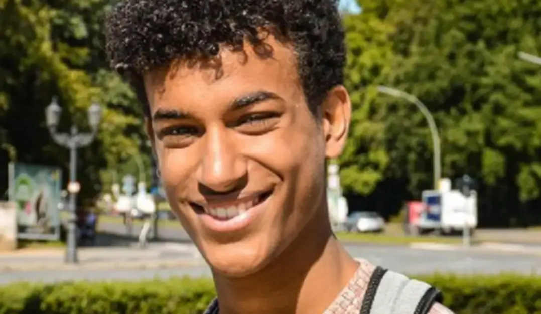 Ophef na uitspraak in zaak over dodelijke ontgroening Sanda Dia (VIDEO)