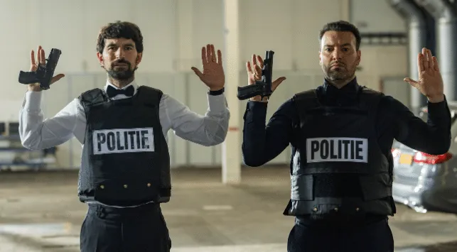 Politieagenten raken het spoor volledig kwijt in de film 'Scotoe' (VIDEO)