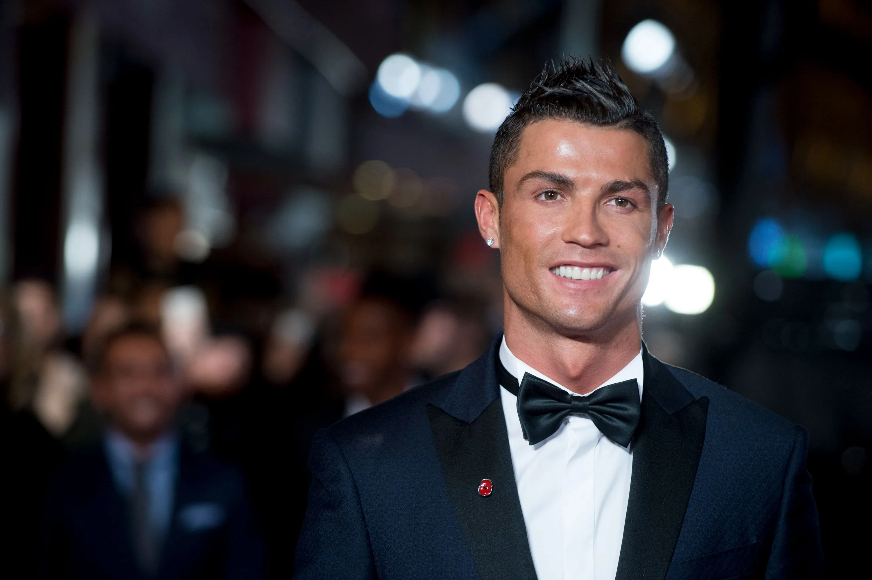 Cristiano Ronaldo geeft opmerkelijk excuus voor zijn obsceen gebaar