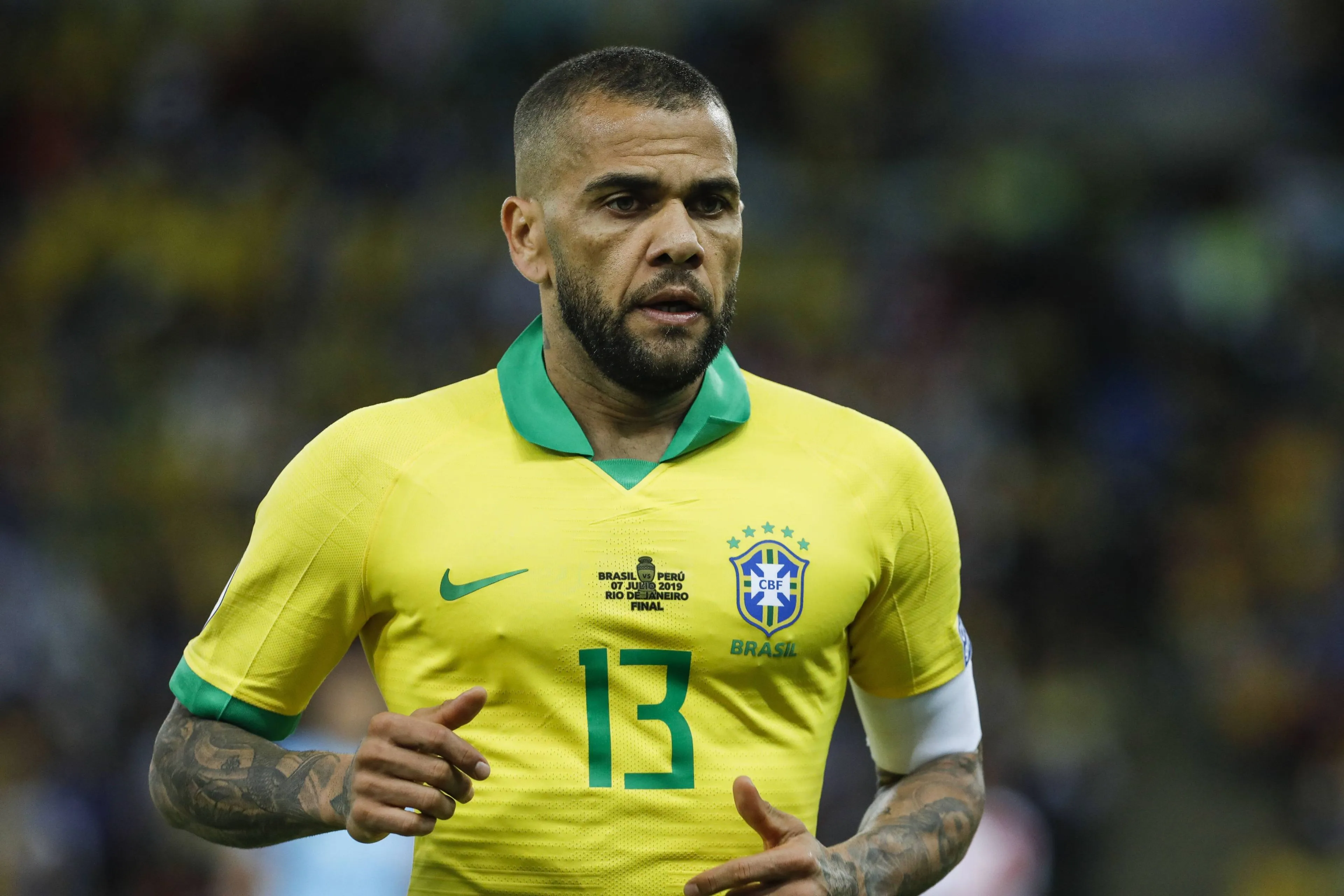 Oud-voetballer Alves 4 jaar de gevangenis in