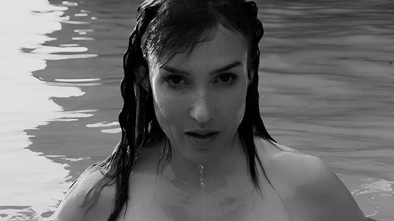 Katja Schuurman trakteert haar achterban op een pikante blootfoto (bekijk 'm hier)