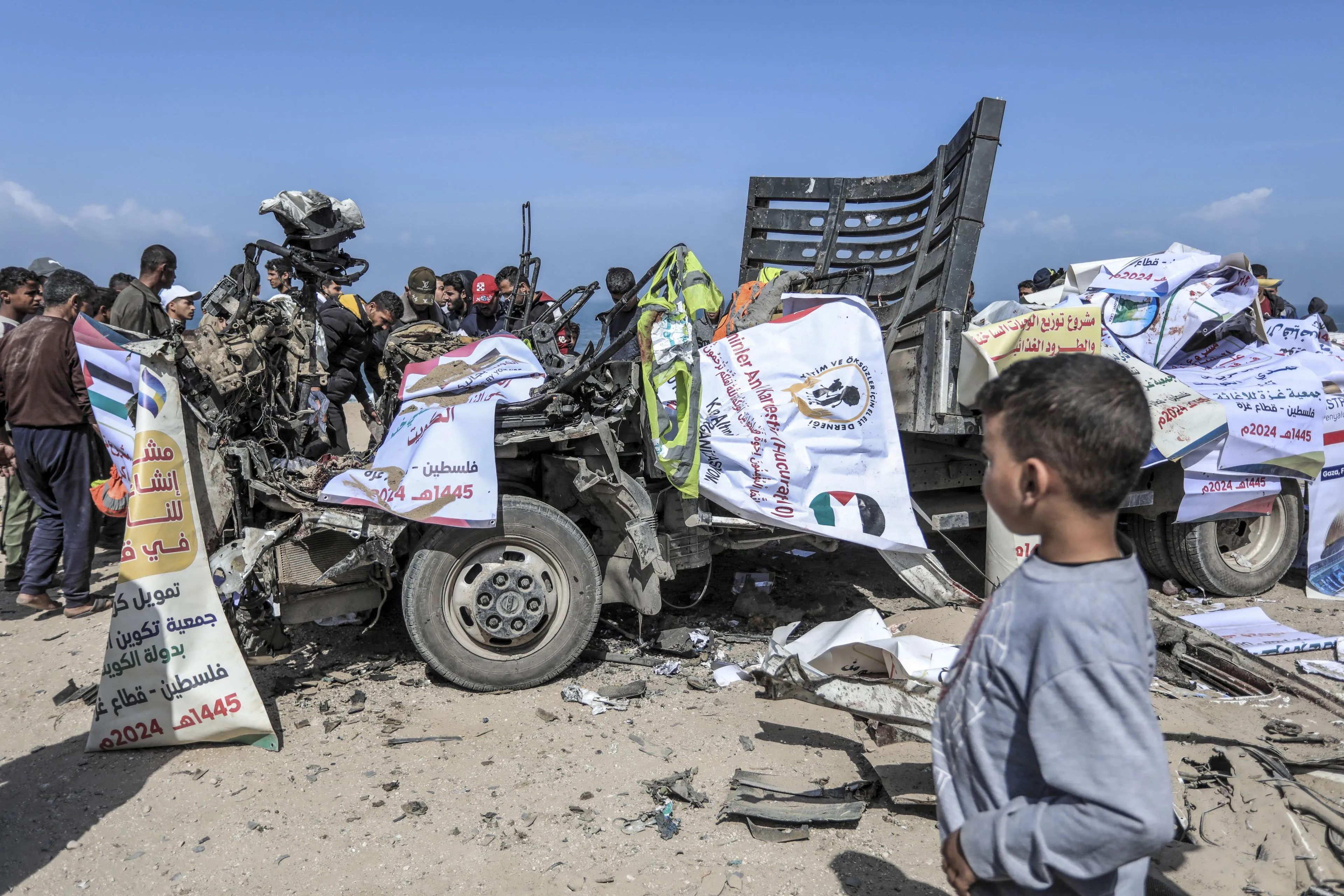 Dodelijke aanval Israël op vrachtwagen met hulp voor Gaza