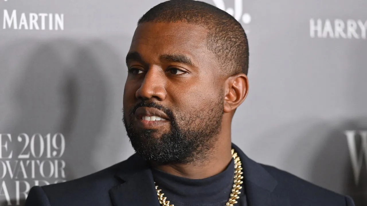 Kanye West wil zijn kinderen van 'neppe' school halen