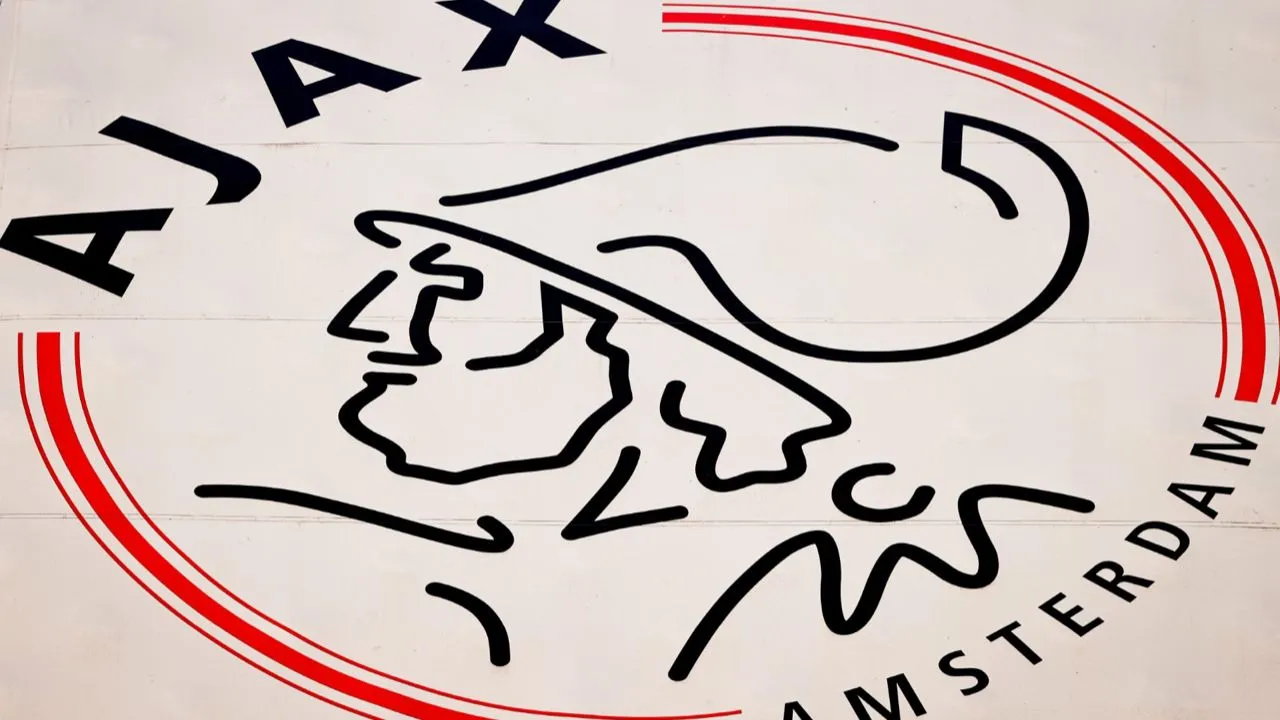 Ajax gaat samenwerken met de Japanse voetbalclub Gamba Osaka