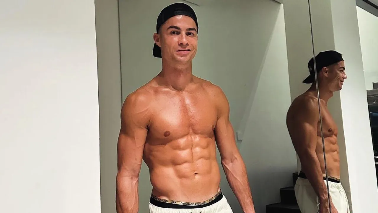 Ronaldo deelt foto van gore voeten na twintig jaar voetbal, fans reageren geschrokken (VIDEO)