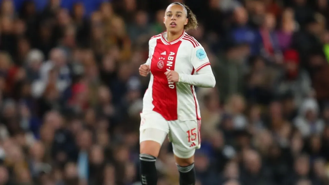 Ajax verlaat Champions League volgens Grant 'met opgeheven hoofd'