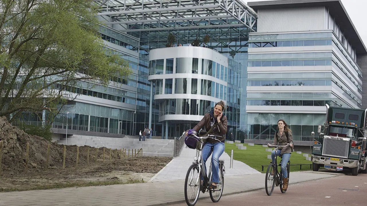 Nieuwe 'bangalijst' met Utrechtse studentes, maker onbekend