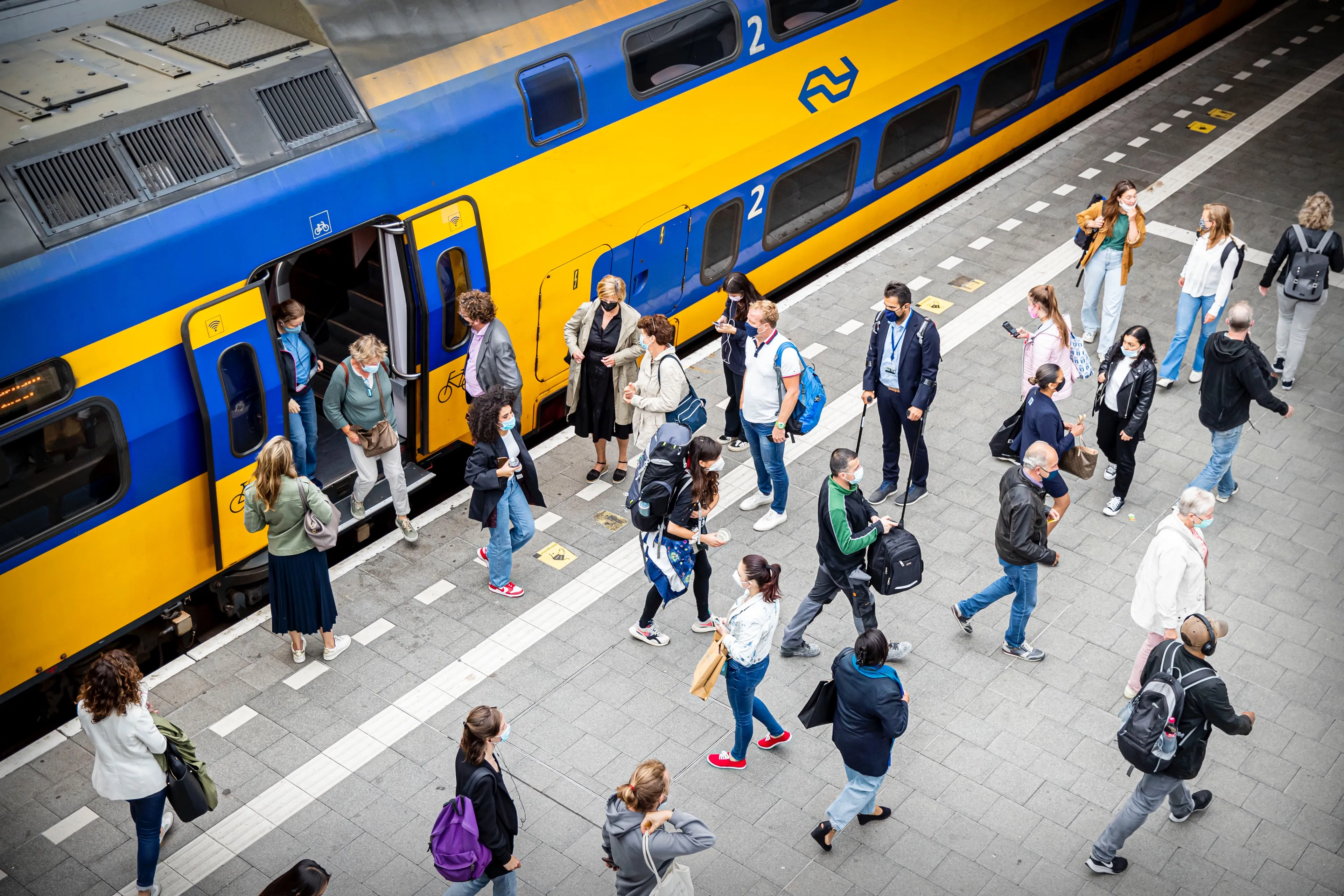 NS legt zaterdag treinverkeer 3 minuten stil uit protest tegen mishandeling