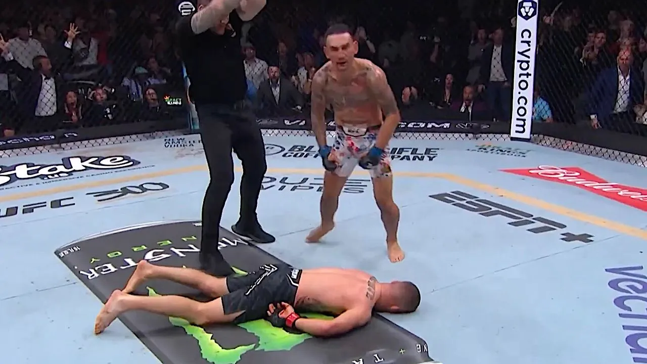 UFC 300: Max Holloway slaat Justin Gaethje knock-out in de laatste seconde