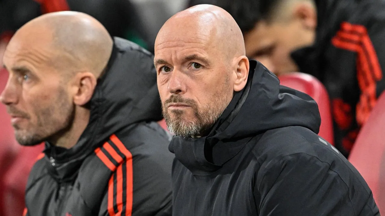 Ten Hag zwaar onder vuur na opnieuw nederlaag