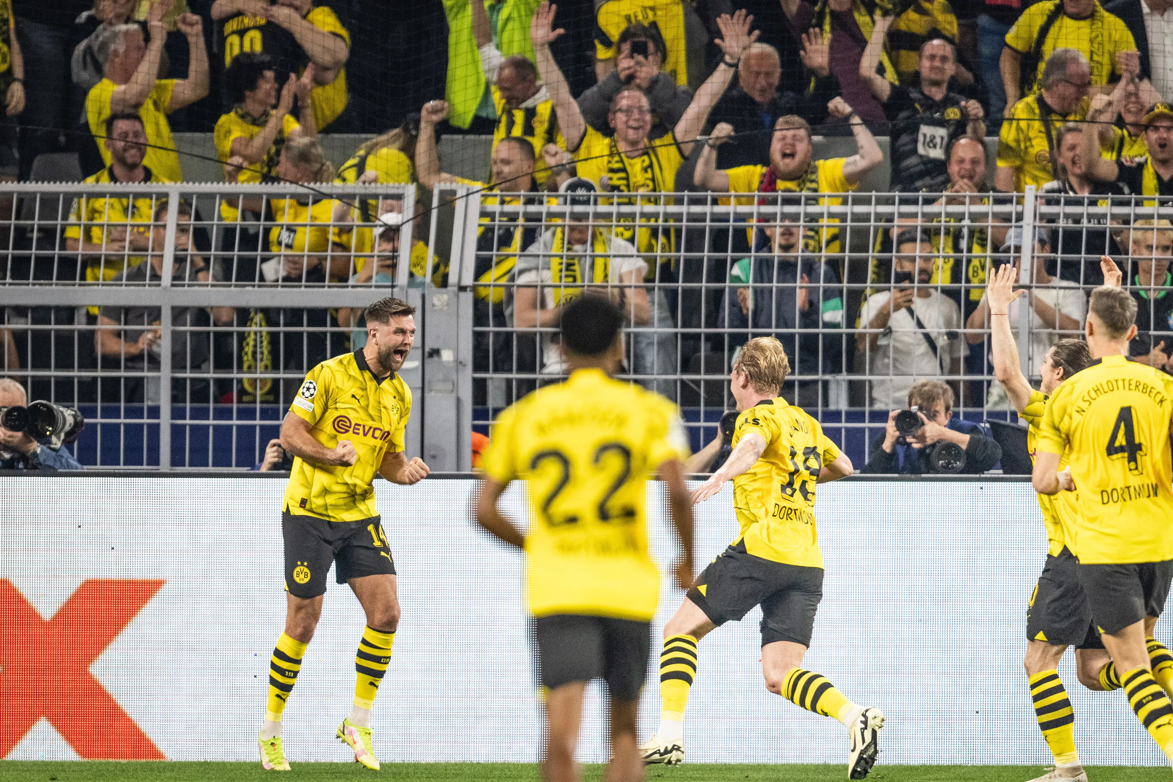 Dortmund verslaat PSG in halve finale Champions League