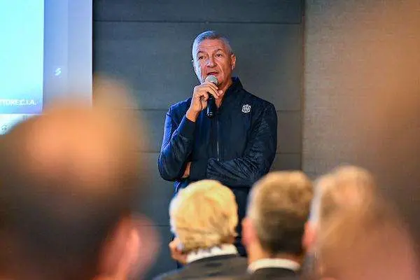 Lamonica terminator: nell'era Petrucci niente arbitri alle Olimpiadi di Parigi