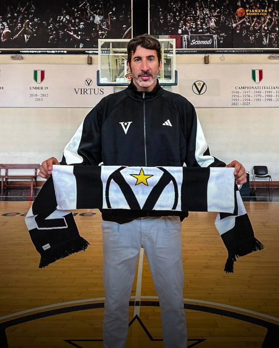 Alex Mumbrù