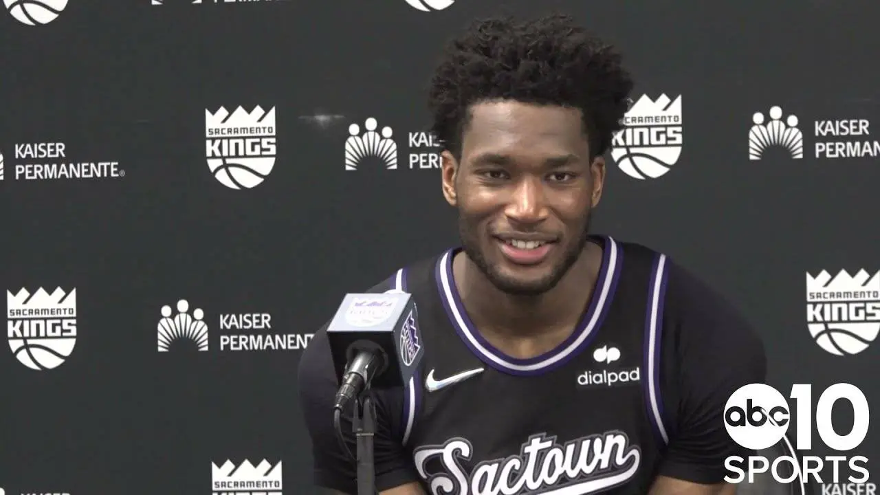 Damian Jones