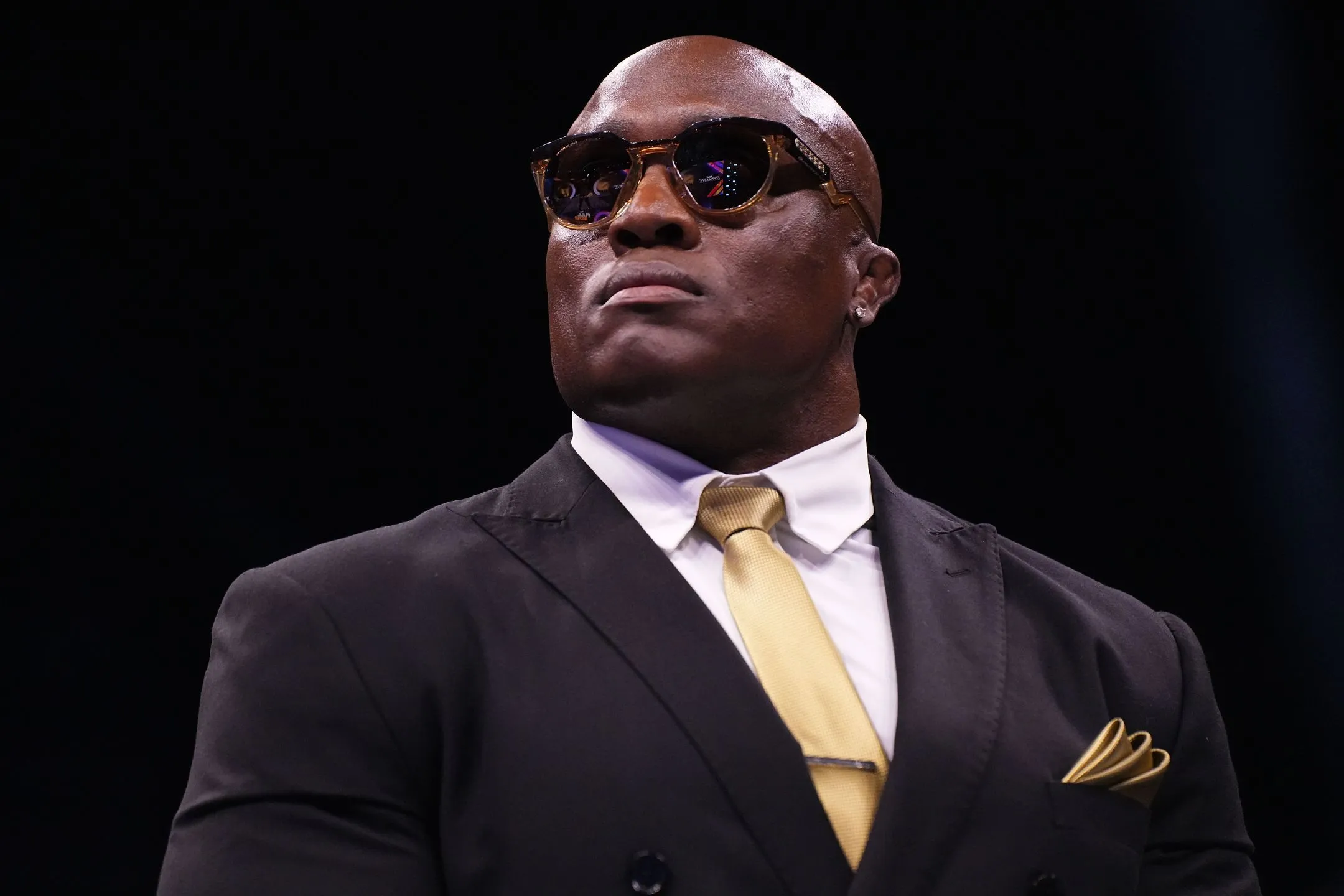 AEW Dynamite (6.11.24): Rückkehrer unterstützt Ricochet, Lashley-Match fix!