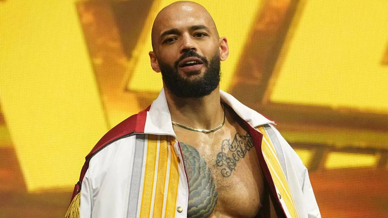 AEW-Job plötzlich in Gefahr? Ricochet rudert nach geschmacklosem Kommentar zurück