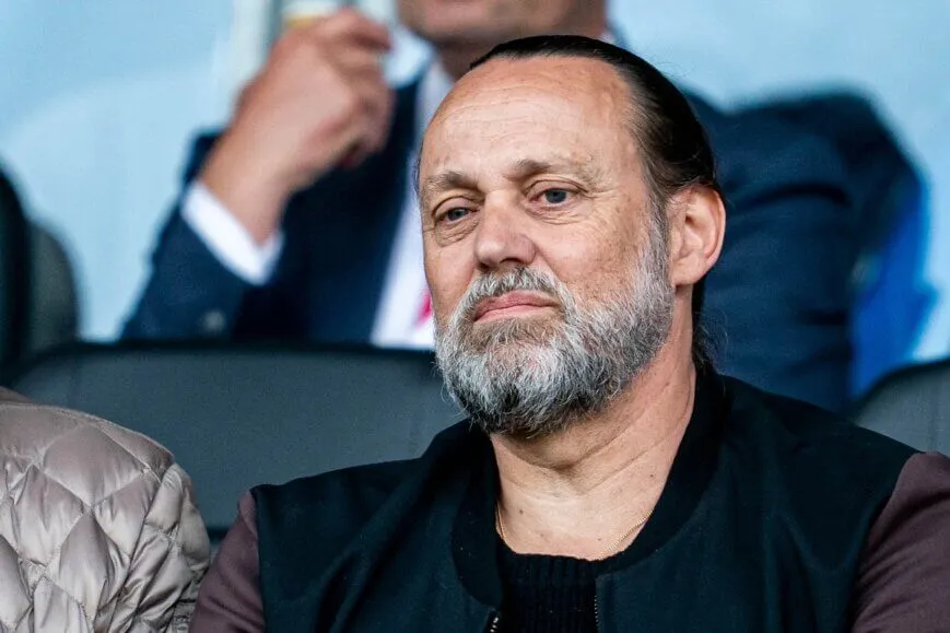 Nico Dijkshoorn is er niets bij | Hugo Borst meedogenloos en fileert PSV-selectie middels grove bewoordingen