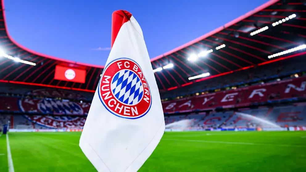 FC Bayern vs Tillman | Contractverlenging Ivan Perišić en Mauro Júnior: 'Het schiet niet zo op'