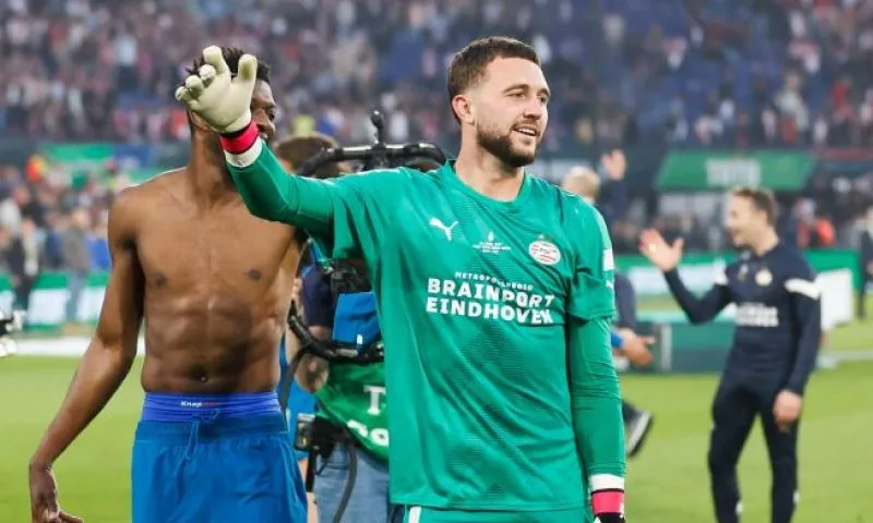 Benítez per direct 2e keeper | 'Saboteur' Walter Benítez is nog altijd van 'het vallen' en weigert te duiken