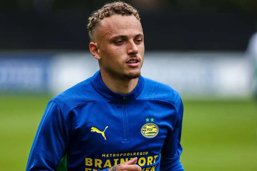 PSV-fan niet te spreken over 'onruststoker' na inmiddels verwijderde post: 'Noa Lang provoceert PSV en de PSV-fans'