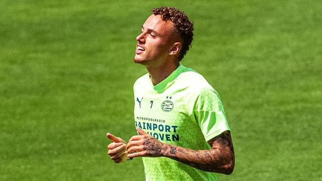 Noa Lang, bezig aan laatste maanden PSV, ziet een zondagse strafschop wel zitten