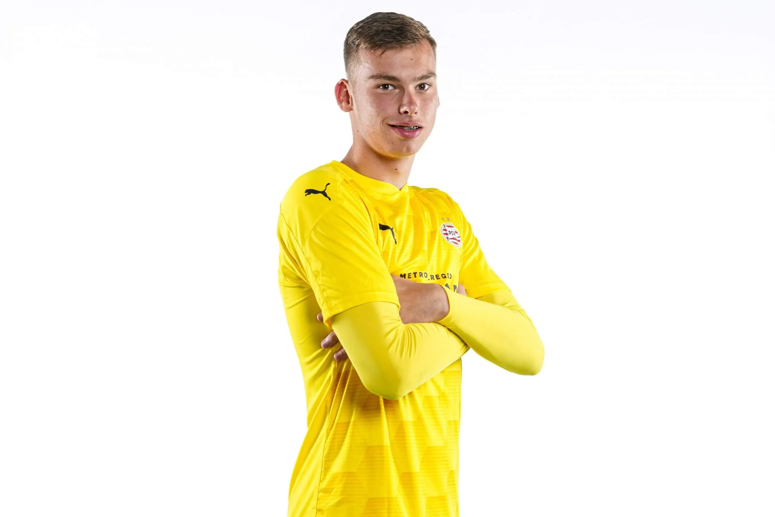 Doelman Peersman (21) staat voor vertrek bij PSV, dat deze vraagprijs hanteert