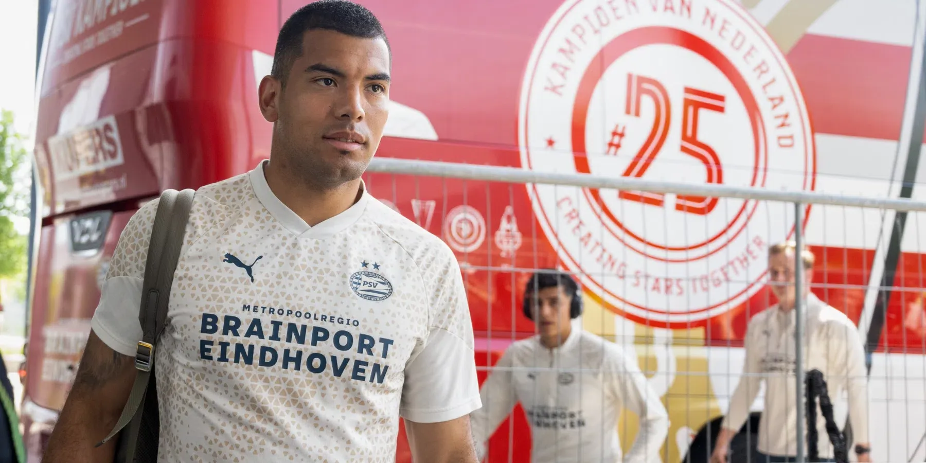 Onbegrijpelijk of toch logisch? PSV wacht nog altijd op ja-woord Walter Benítez na contactaanbod tot 2027
