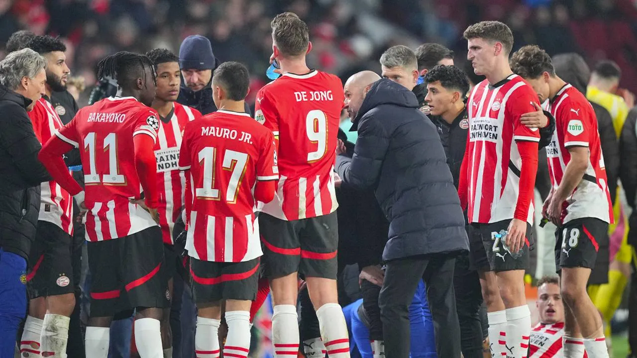 'PSV is de grootste teleurstelling van de laatste jaren, selectie moet volledig op de schop'