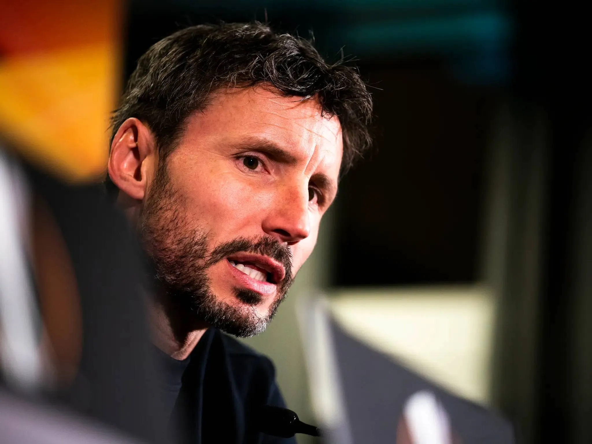 Van Bommel na vraag over Peter Bosz: 'Hou op met die onzin'