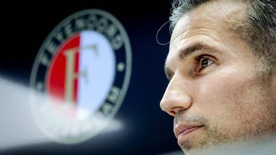 Feyenoord volgend seizoen daadwerkelijk concurrent van PSV? Robin van Persie gelooft niet meer in tweede plaats én terecht