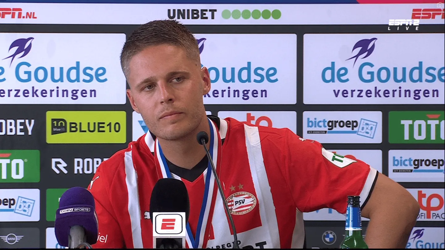 Joey Veerman haalt uit: 'Wat Van der Vaart roept slaat nergens op!'