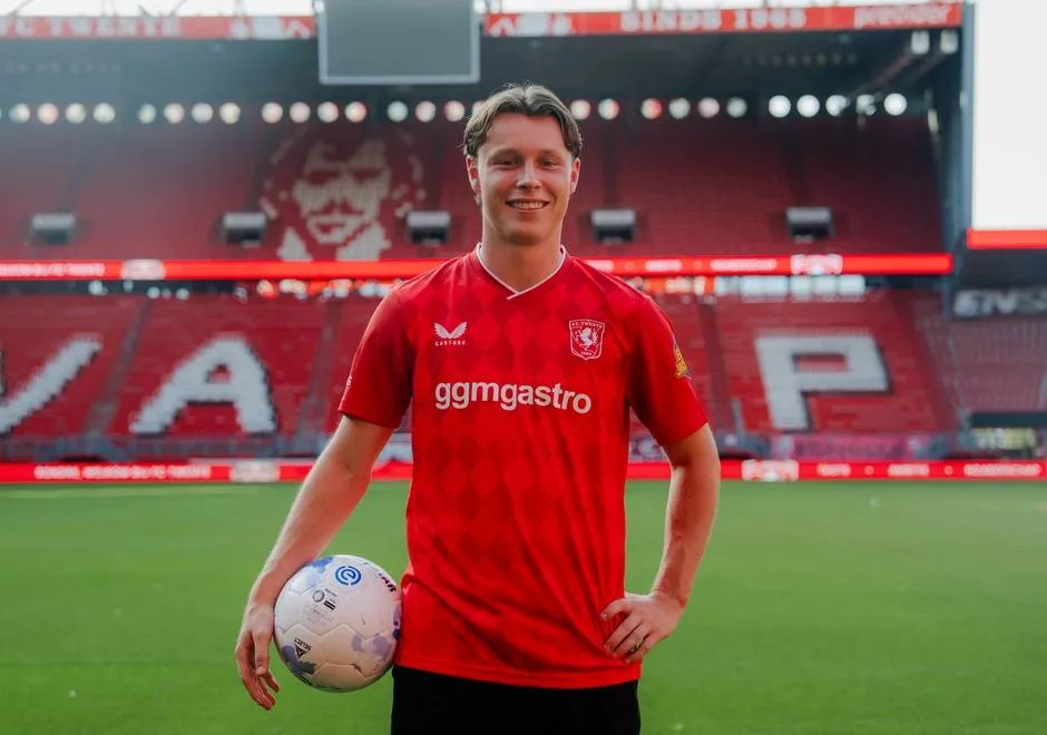 'Laagvlieger' FC Twente betaalt liefst 7 miljoen euro voor Noorse aanvaller, die ook met PSV sprak