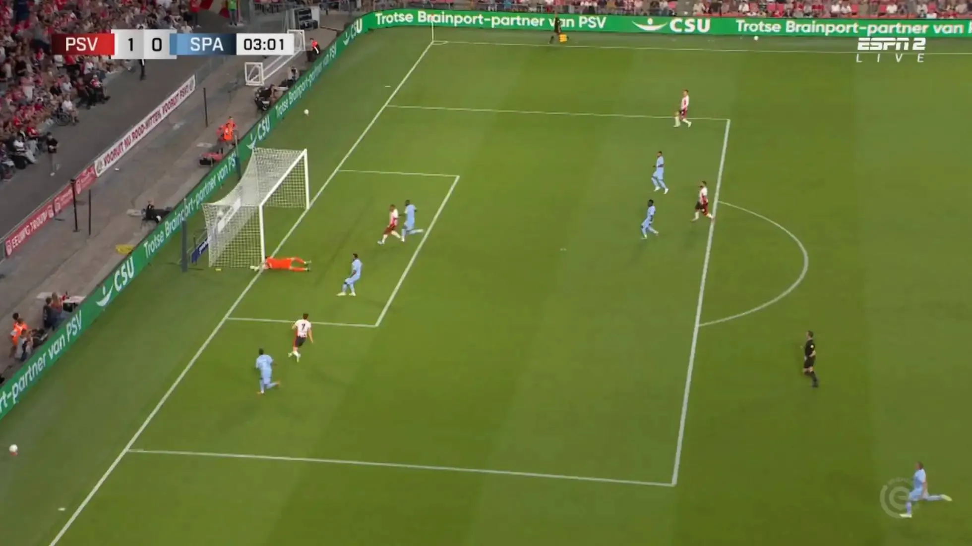 Beelden: PSV dankzij enorme blunder Drommel vroeg op voorsprong tegen Sparta