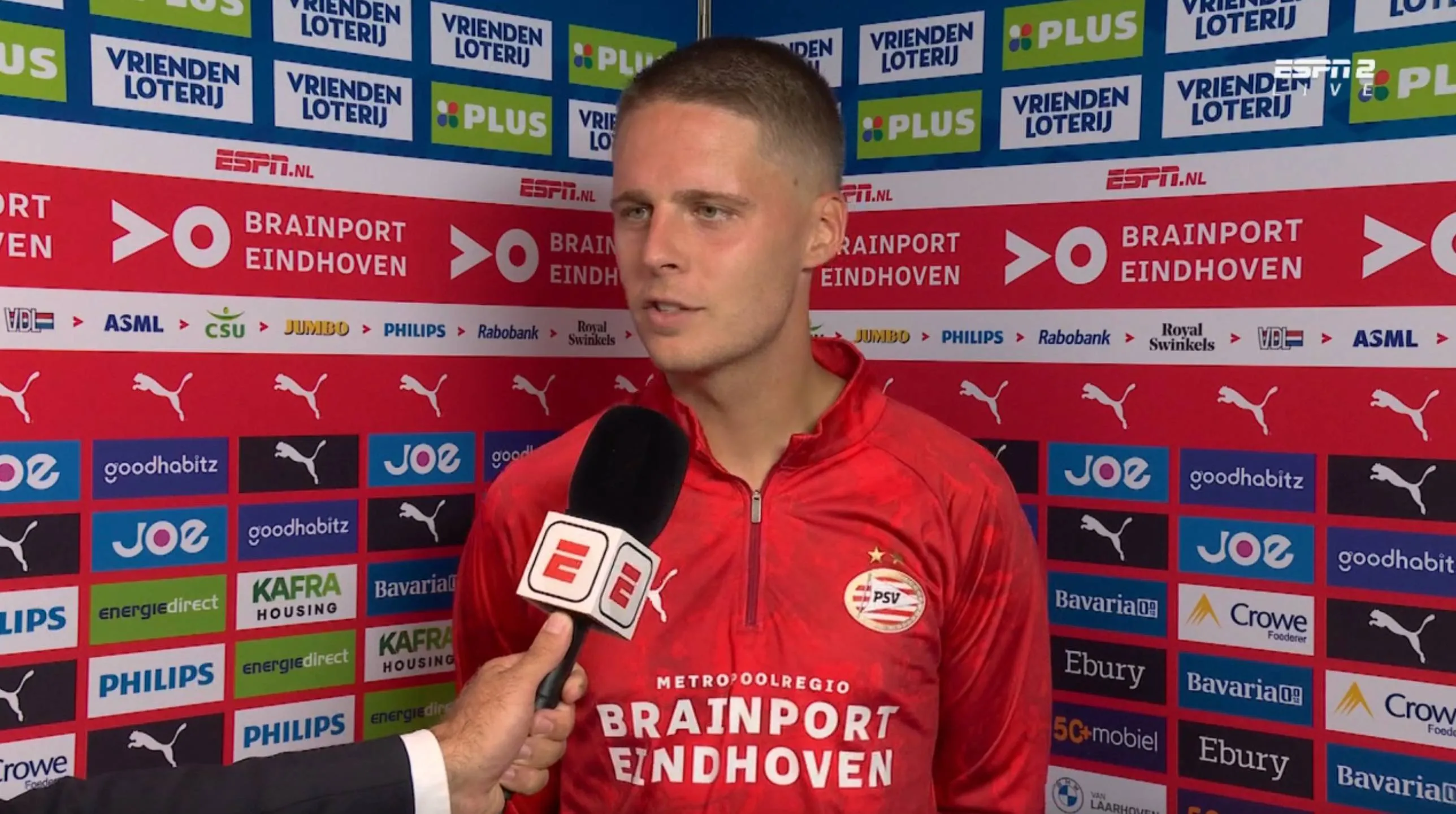 Minutenlang toegezongen Joey Veerman stipt tactiek aan: 'We trainen hier ook op'