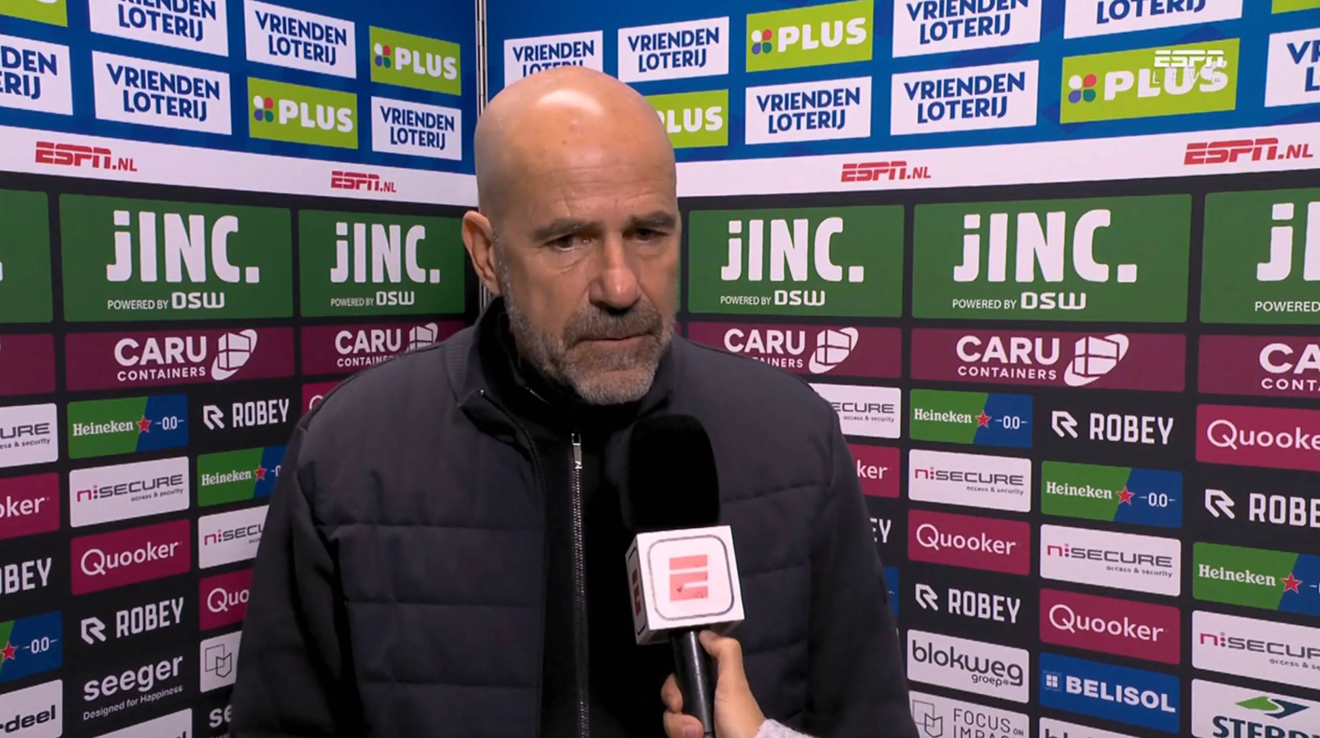 Hoe ernstig is blessure van Ricardo Pepi? Peter Bosz sprak de spits van PSV