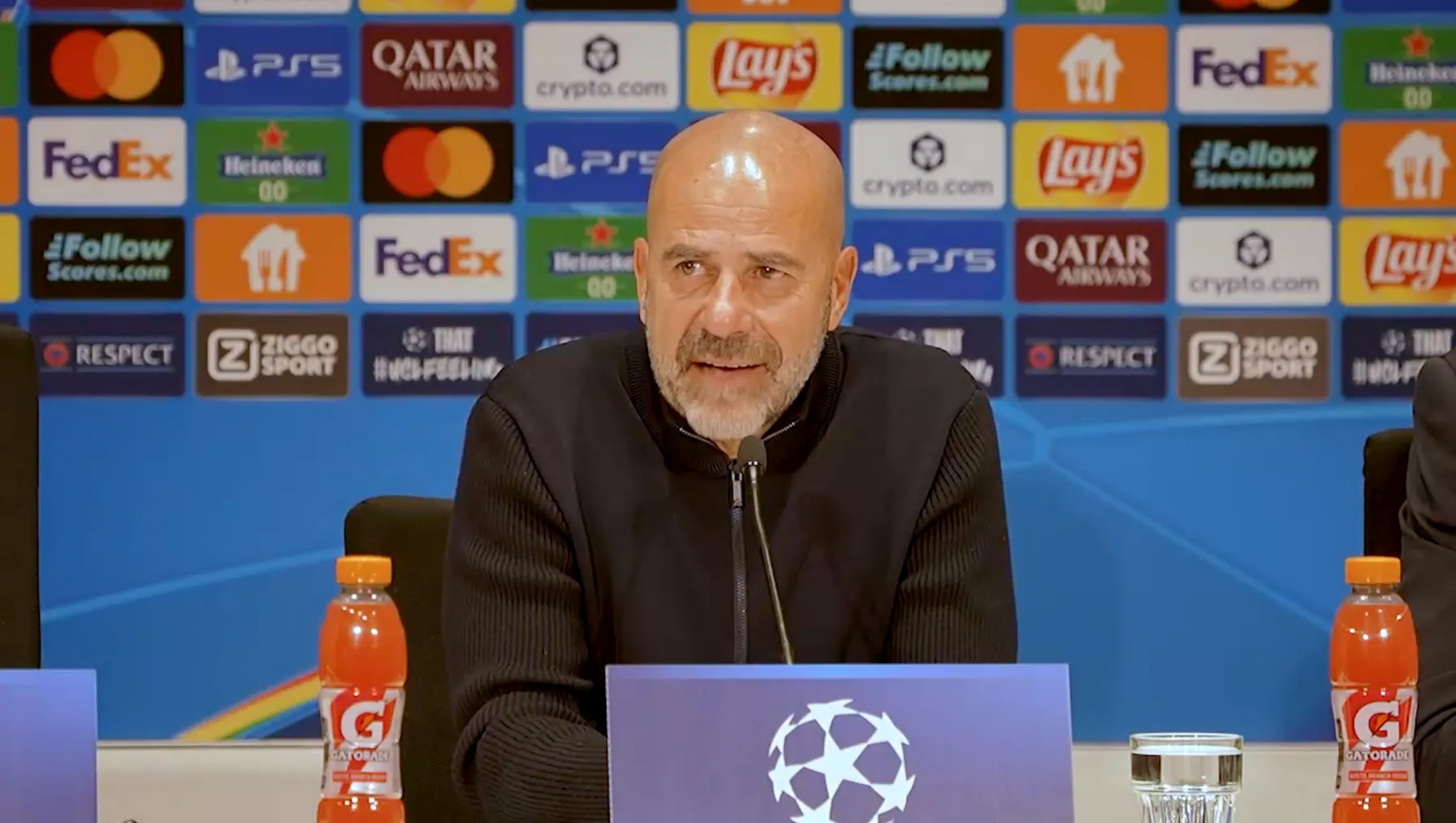 Bosz wilde anders spelen tegen Napoli, maar liet zich door drie mensen overhalen
