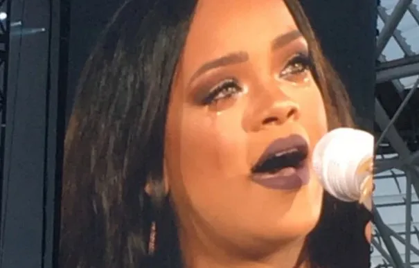 rihanna cry