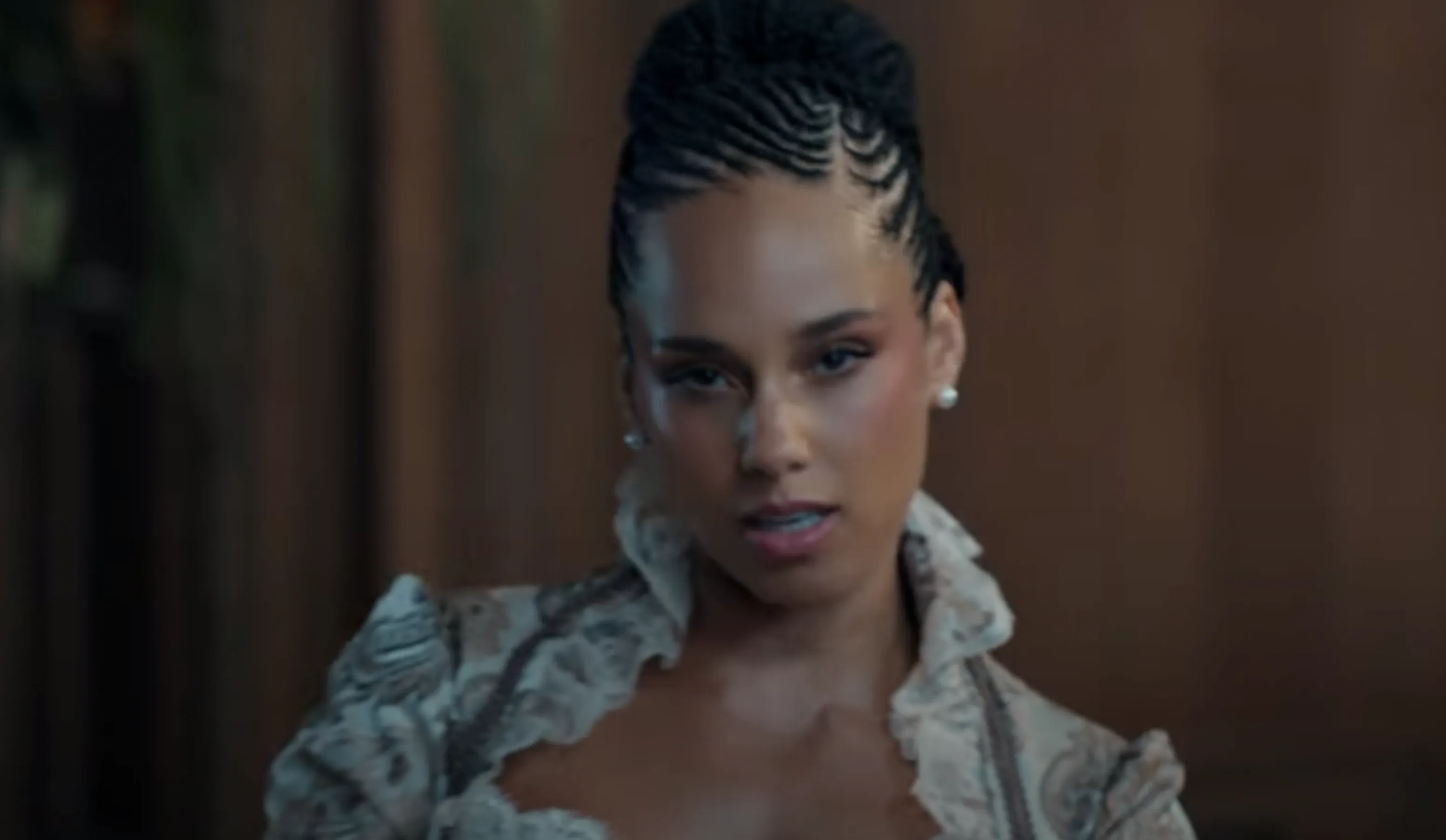 Alicia Keys viert 20 jaar "If I Ain't Got You" in nieuwe video met Queen Charlotte's Global Orchestra